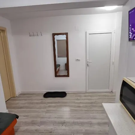 Briza Эфорие-Суд